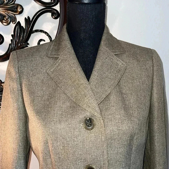 Le Suit Women’s Tan Tweed Blazer Jacket Size 6P - Picture 4 of 16